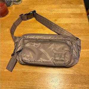LUG Hitch sand nylon- NWOT